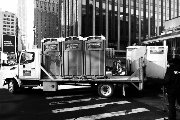 Best Portable toilet rental cost  in Linden, CA
